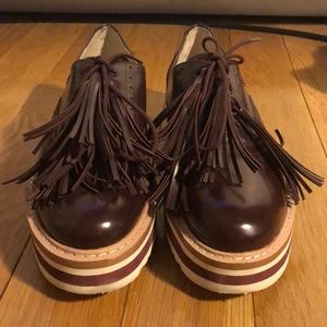 Chic Maroon Platform Loafers With Fringe